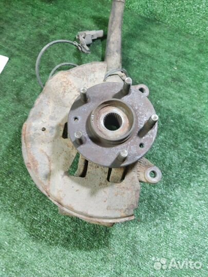 Кулак поворотный передний правый Mazda 6 GG