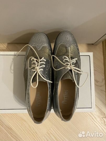 Летние туфли на шнуровке Pertini