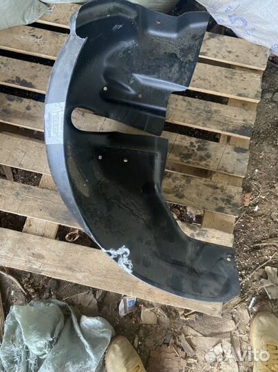 Подкральники Mazda 3 BL 2011