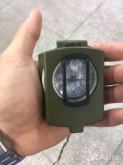 Компас Жидкостный