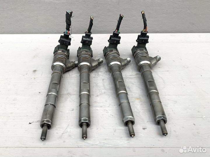 Форсунки Hyundai Grand Starex 2.5 л дизель D4CB