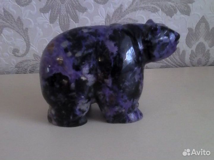 Медведь из чароита. 9,0х6,5х4,5 см