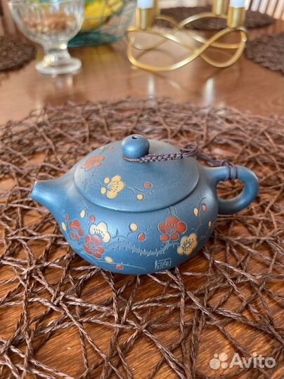 Чайник ручной работы из фиолетовой исинской глины