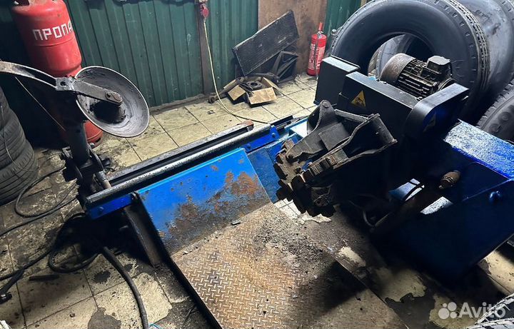 Станок шиномонтажный Hofmann Monty 4400