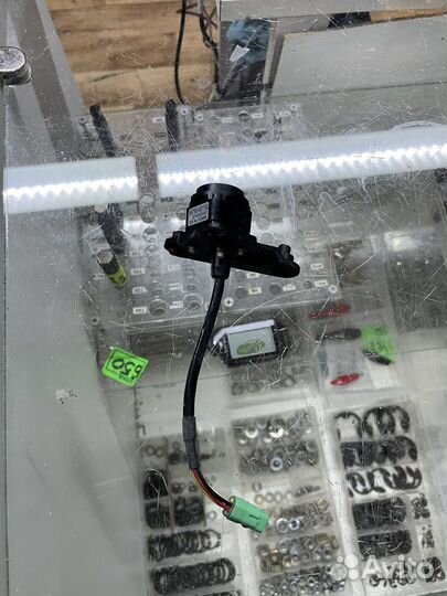 Камера зеркала левая Toyota Land Cruiser 200