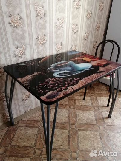 Кухонный стол