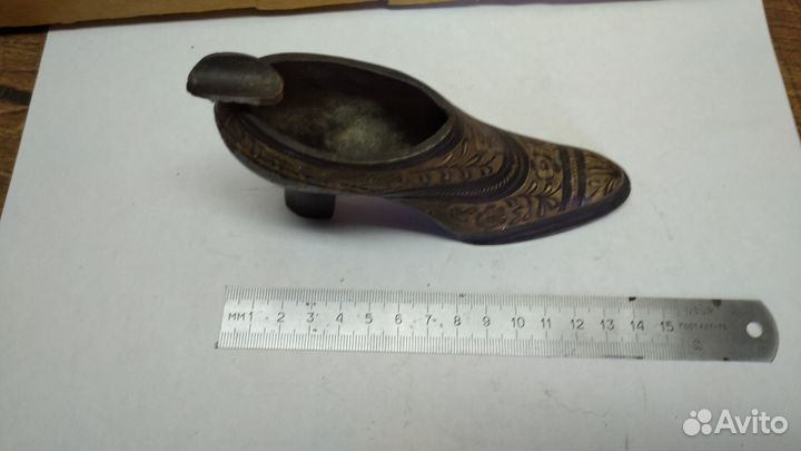 Пепельница -туфелька, башмачок, металл латунь.СССР