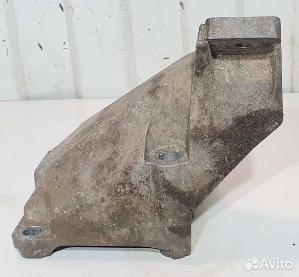 Кронштейн двигателя левый Audi A6 C5, Allroad C5