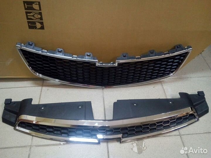 Решетки Радиатора Шевроле Круз