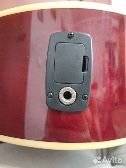 Электроакустическая гитара