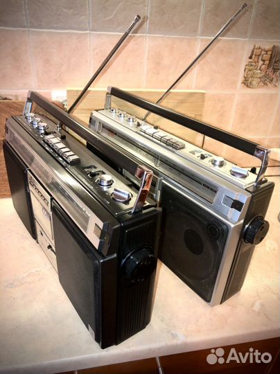 Винтажные магнитолы Sharp GF-308 SB (продан) и ST
