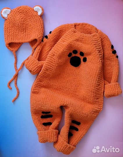 Комплект на выписку вязанный