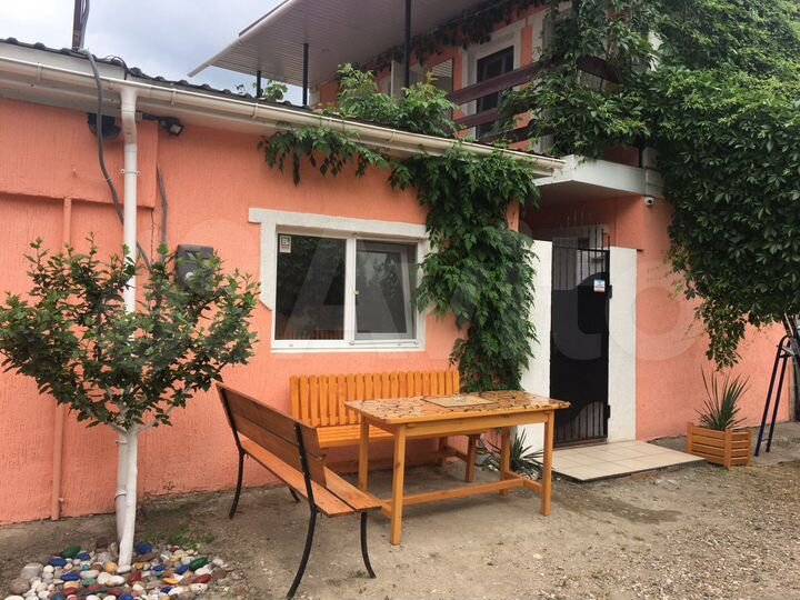 Дом 65 м² на участке 4 сот.