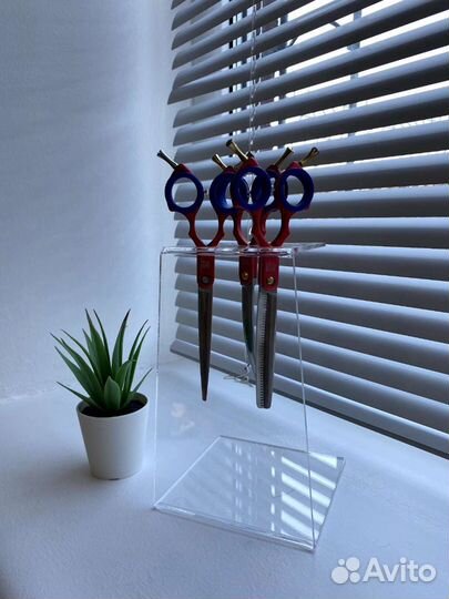 Подставка / держатель для ножниц