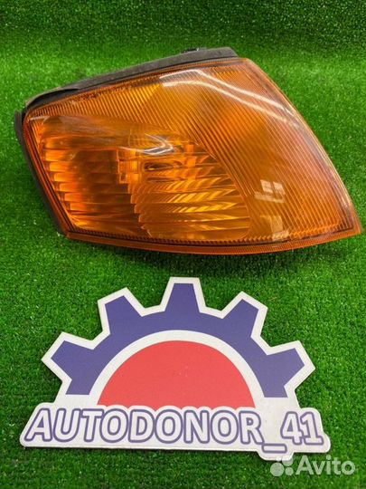 Габарит передний правый Nissan Ad vhny11 QG18DE