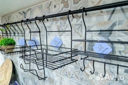 Рейлинговая кухонная система и полки на рейлинг