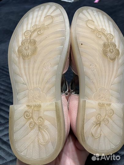 Сандалии для девочки