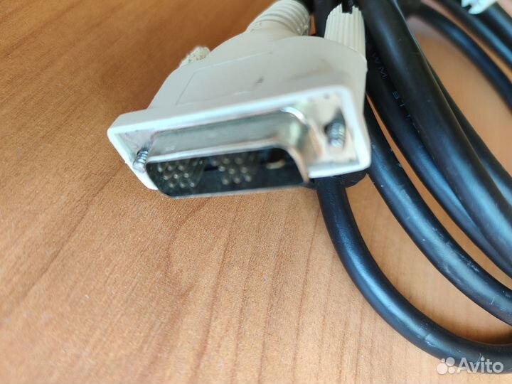 Кабель для подключения монитора