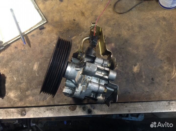 Насос гидроусилитель руля Toyota