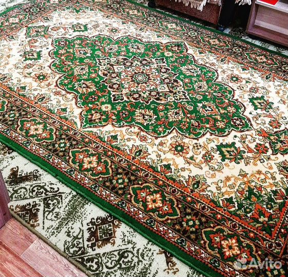 Ковер шерстяной