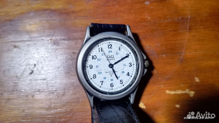 Q&Q Quartz мужские наручные часы