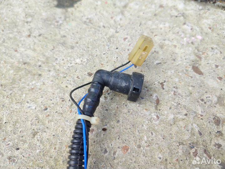 Датчик уровня топлива задний Nissan Dualis