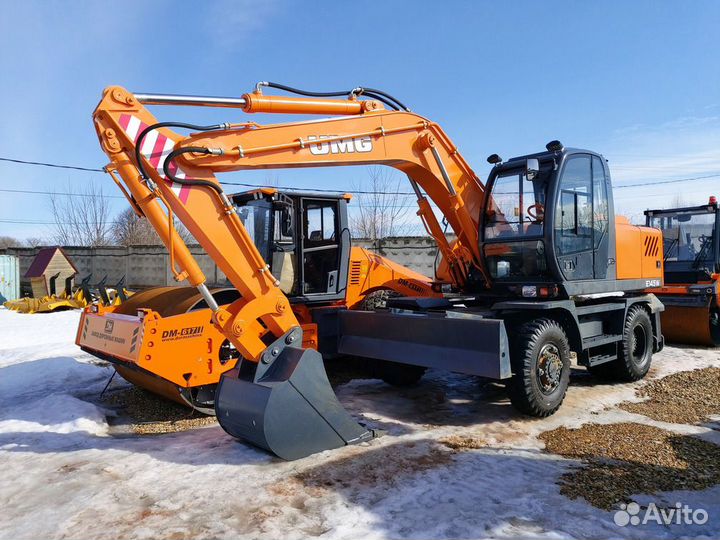 Колёсный экскаватор UMG E145W, 2023