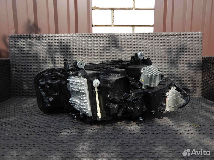 Фара правая BMW 5 Series G30/G31 (2016-2020)