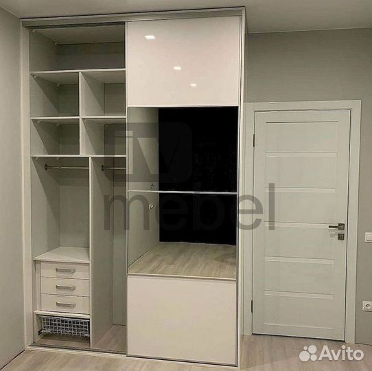 Шкаф двухстворчатый