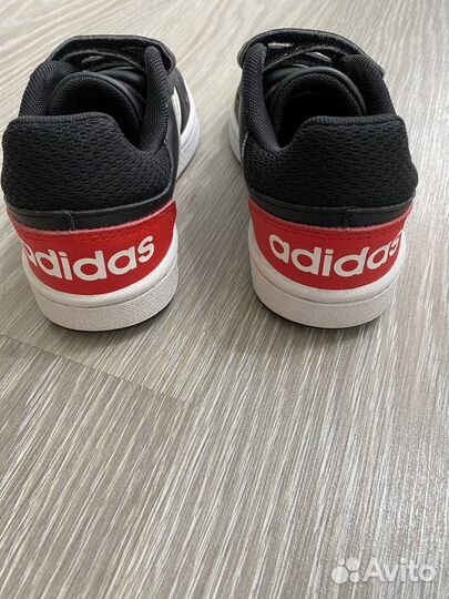 Кроссовки Adidas 29