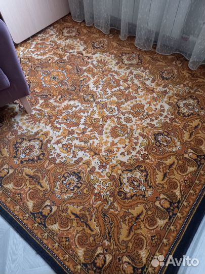 Ковёр 2х3 б/у в отличном состоянии. Торг