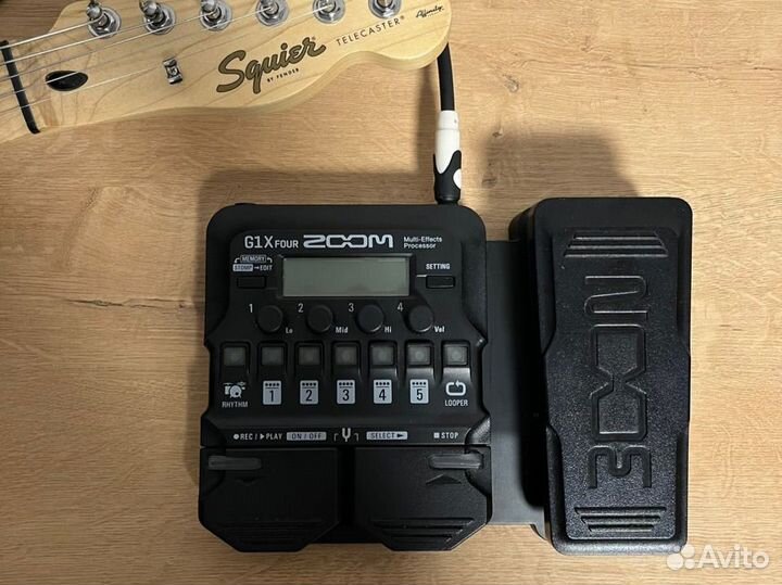 Гитарный процессор Zoom G1X Four