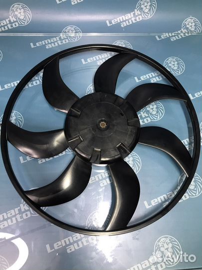 Вентилятор радиатора Volkswagen Passat