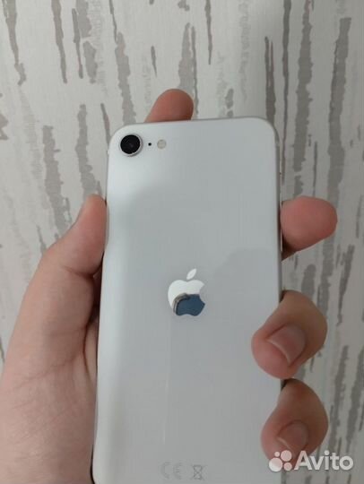 iPhone SE (2020), 128 ГБ