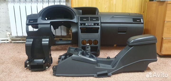 Панель приора 2