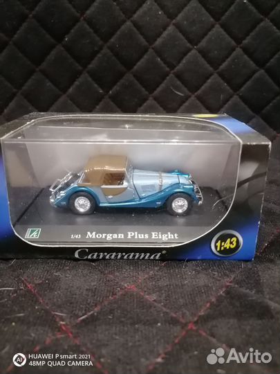 Модель автомобиля 1:43