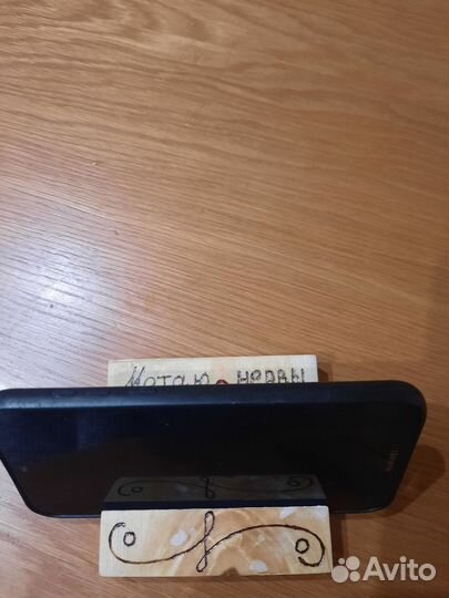 Подставка для телефона из дерева