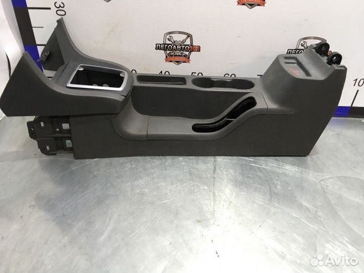 Консоль между сидений Ford Focus 2 седан hxdb 2007