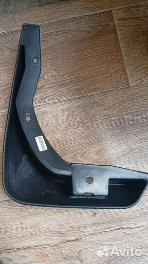 Брызговик honda FIT 01-07 передний правый