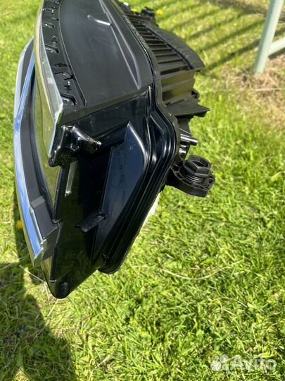 Фара правая Full led Matrix Vw Touareg 761941082