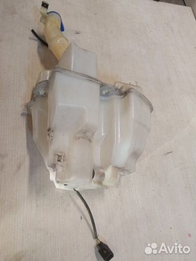 Бачок омывателя лобового стекла Volvo Xc70 B5254T