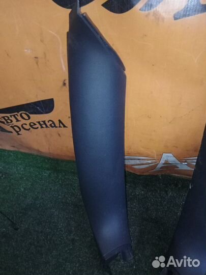 Обшивка двери багажника Volkswagen Touareg