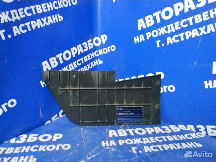 Боковая накладка центральной консоли Ваз Лада 2110