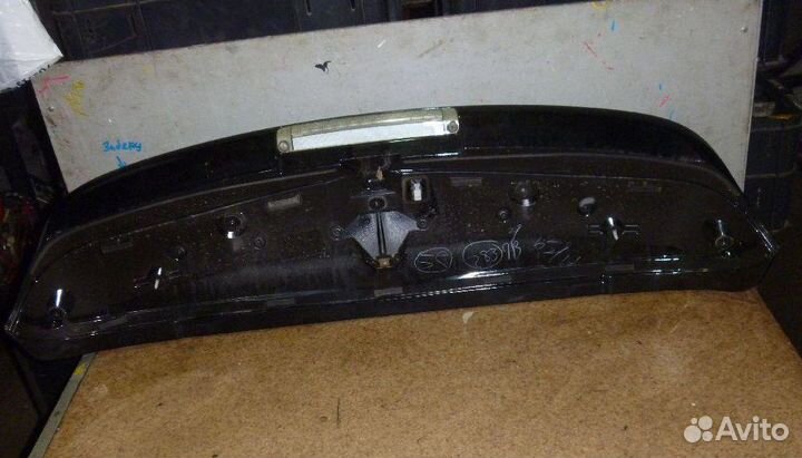 Спойлер крышки багажника для Lexus RX 2003-2009г