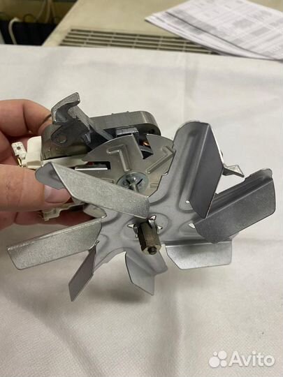 Мотор вентилятора конвекции духовки Bosch