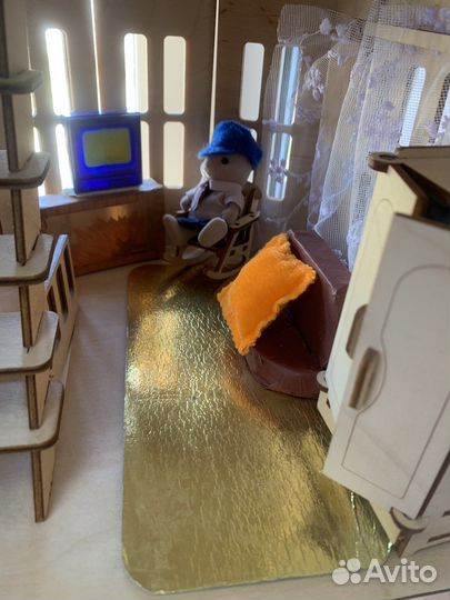 Домик кукольный