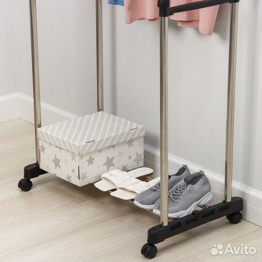 Стойка для одежды напольная