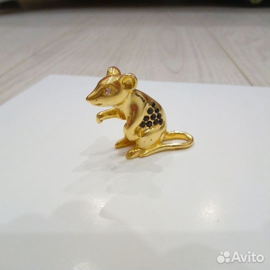 Золотая мышка