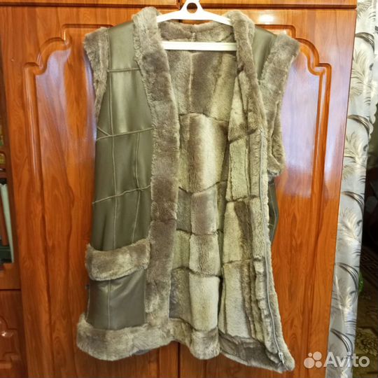 Жилетка женская меховая