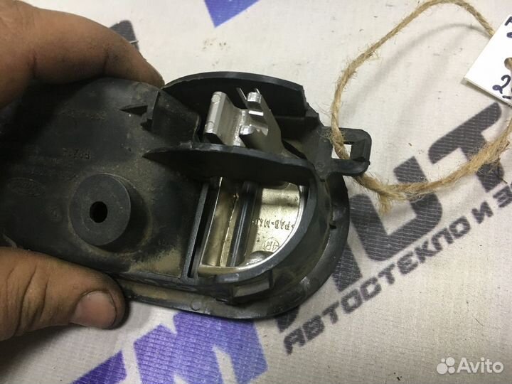 Ручка двери внутренняя правая Форд Фьюжен